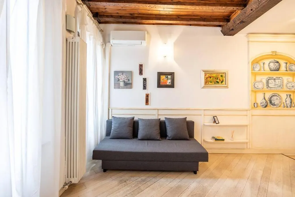 Colonne'S Nest - Cozy And Silent With Ac Lägenhet Milano
