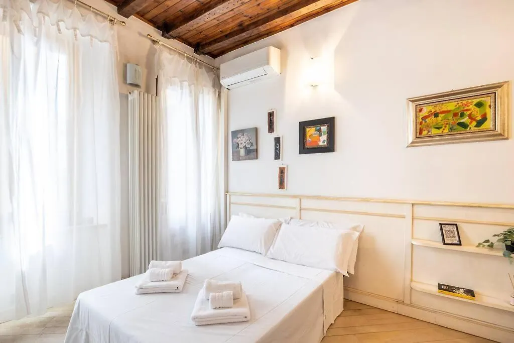Colonne'S Nest - Cozy And Silent With Ac Lägenhet Milano 0*,