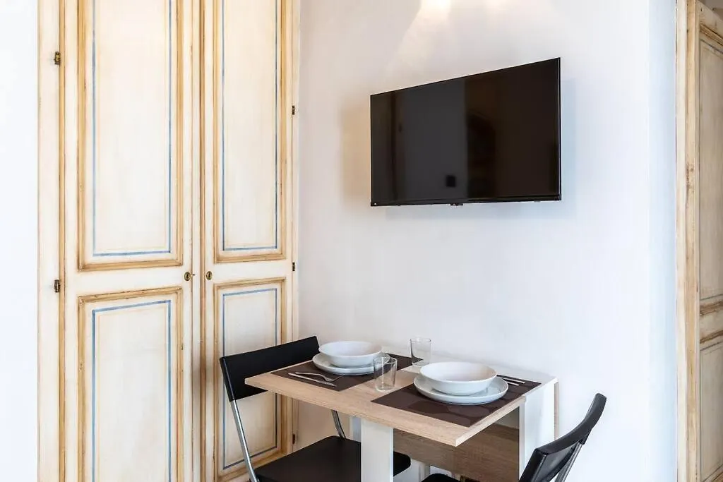 Colonne'S Nest - Cozy And Silent With Ac Lägenhet Milano 0*,
